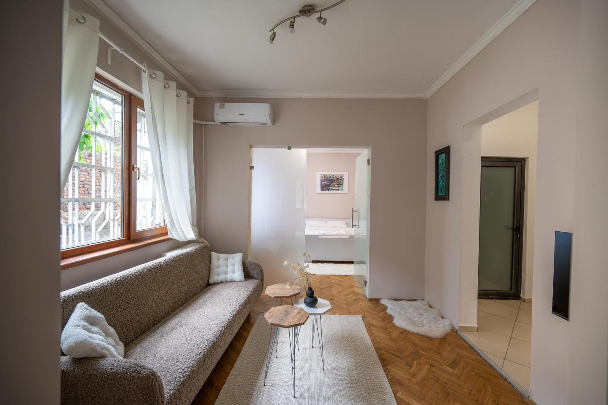 Beautiful Two-Bedroom Apartment In City Center Софія Екстер'єр фото